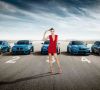 Gigi Hadid mit BMW M2 Coupé