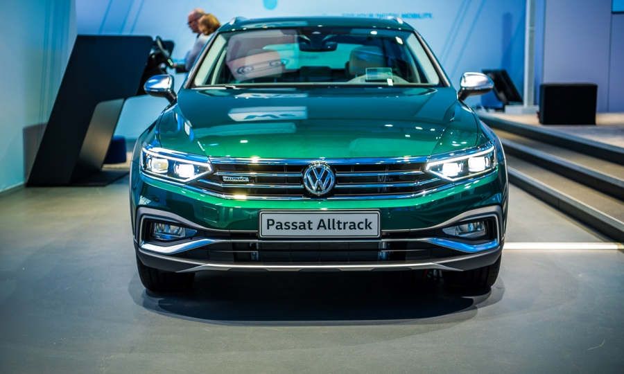 Neuer Vw Passat R Line Gte Alltrack 2019 Erste