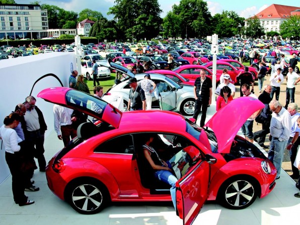 vw beetle sunshine tour 2011 travemuende img 1 596x447 - Beetle Sunshine Tour 2011 in Travemünde