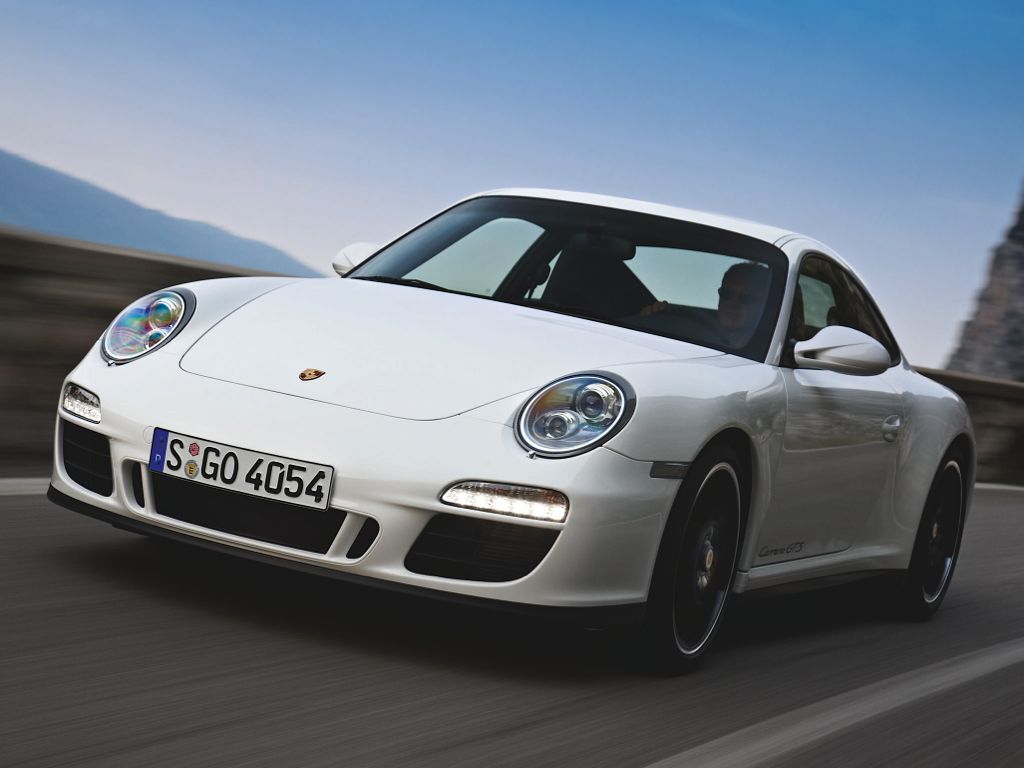 Porsche 911 Carrera GTS (2011)