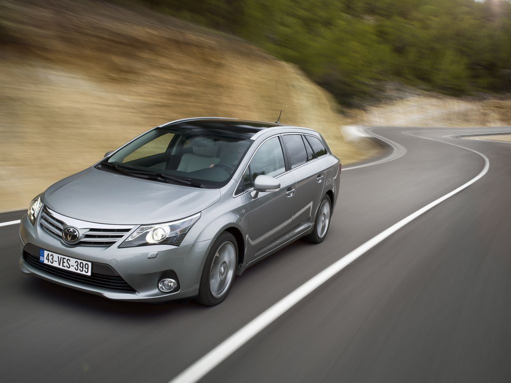 Toyota Avensis Combi (2012)