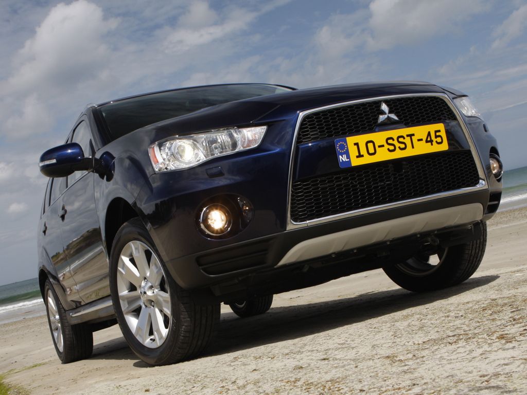 Mitsubishi Outlander (2012)