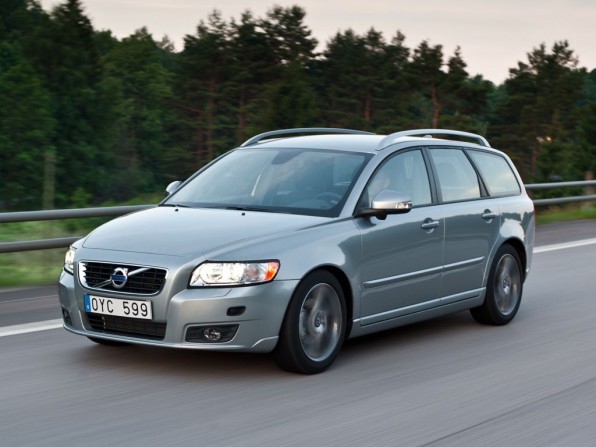 volvo v50 mj2012 img 01 596x447 - Volvo V50 (2012)