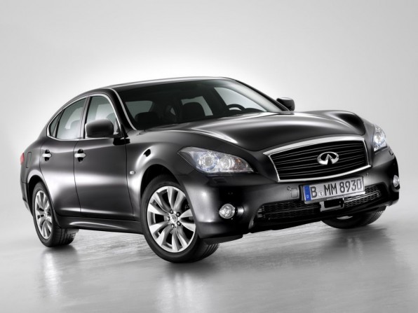 infiniti m mj2012 img 01 596x447 - Infiniti M (2012)