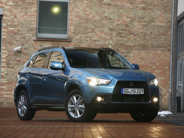 mitsubishi asx mj 2012 img 02 596x447 - Mitsubishi ASX (2012)