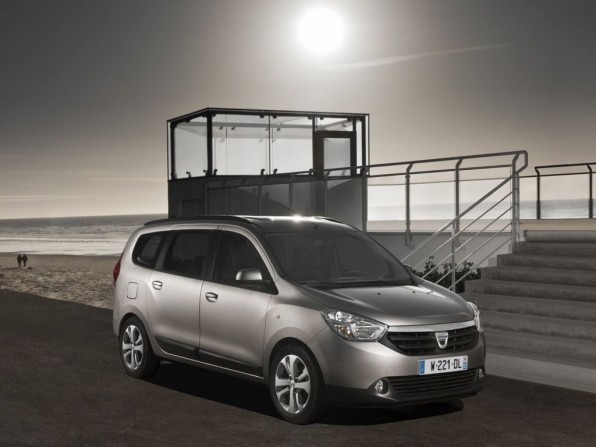 dacia lodgy mj2012 img 1 596x447 - Dacia Lodgy (2012)