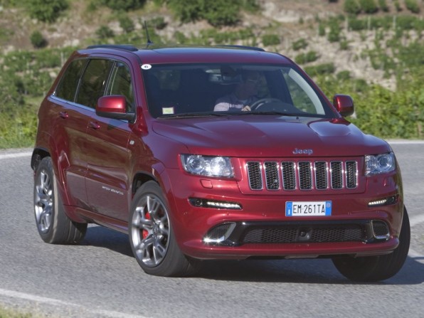 jeep grand cherokee srt mj2012 img 1 596x447 - Jeep Grand Cherokee SRT kostet 74 200 Euro