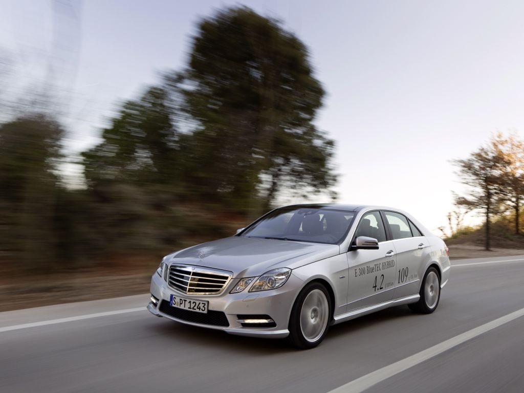 Mercedes E 300 BlueTec Hybrid (2013)