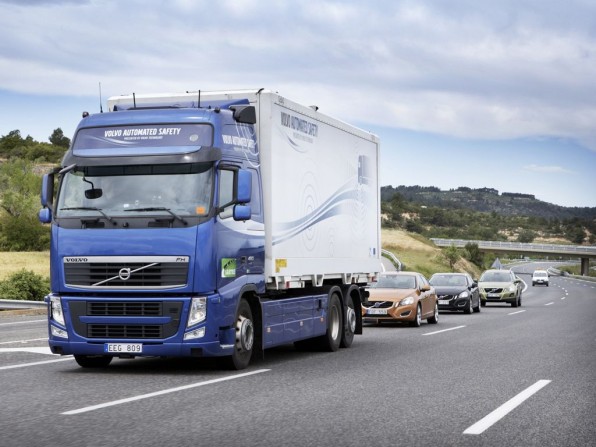 volvo truck sartre projekt img 1 596x447 - Volvo: SARTRE-Projekt besteht ersten Test unter Realbedingungen