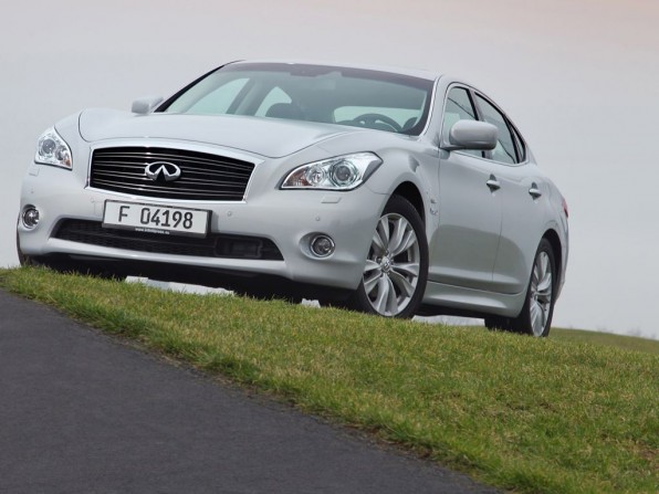 infiniti m mj2012 img 10 596x447 - Infiniti M35h GT (2012)