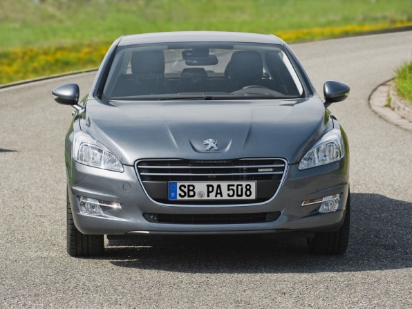 peugeot 508 hybrid4 mj2012 img 05 596x447 - Peugeot 508 HYbrid4 (2012)