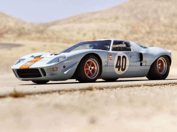 1968 Ford GT40 GulfMirage Lightweight Racing Car Bild 07 596x447 - 1968 Ford GT40 Gulf/Mirage Lightweight Racing Car