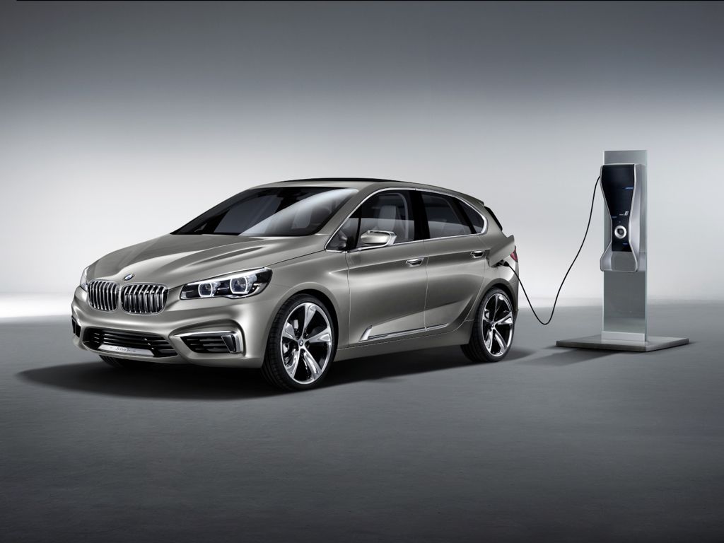 Paris 2012: BMW Plugin Hybrid Van Concept Active Tourer