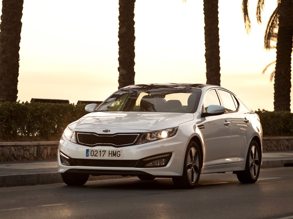 Kia Optima Hybrid (2013)