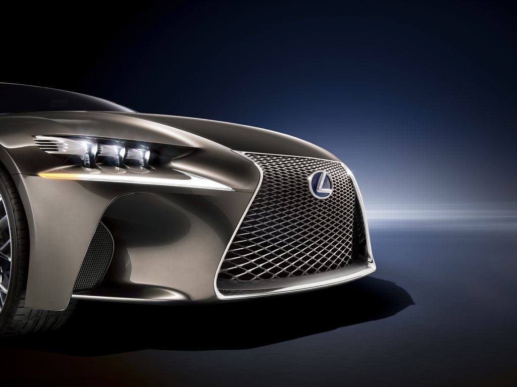 Lexus LF-CC: In Paris zeigt Lexus sein zukünftiges Mittelklasse-Gesicht