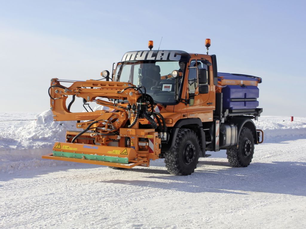 Mercedes-Benz Unimog U300 bis U500 (2013)