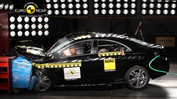 ncap crashtest mercedes cla mj2014 img 1 600x337 - CLA-Klasse von Mercedes erhält von Euro NCAP fünf Sterne