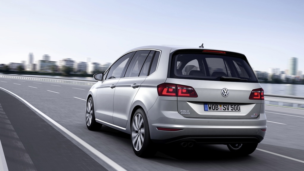 https://www.automativ.de/wp-content/uploads/2013/12/vw-golf-sportsvan-mj2014-img-02.jpg