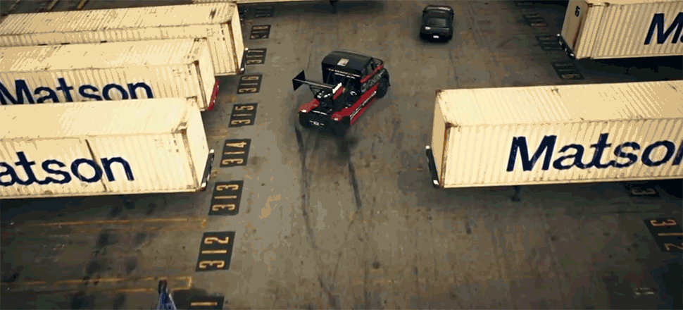 Video: Das Truck-Gymkhana am Hafen – eine neue Interpretation seit Ken Block