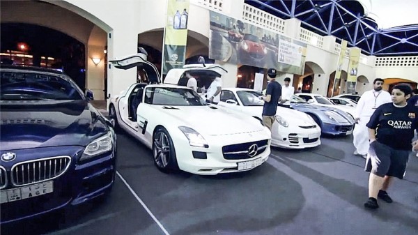 Cars and Coffe Saudi Arabia 600x337 - Video: Cars and Coffee in Saudi Arabien: mehr geht nicht!