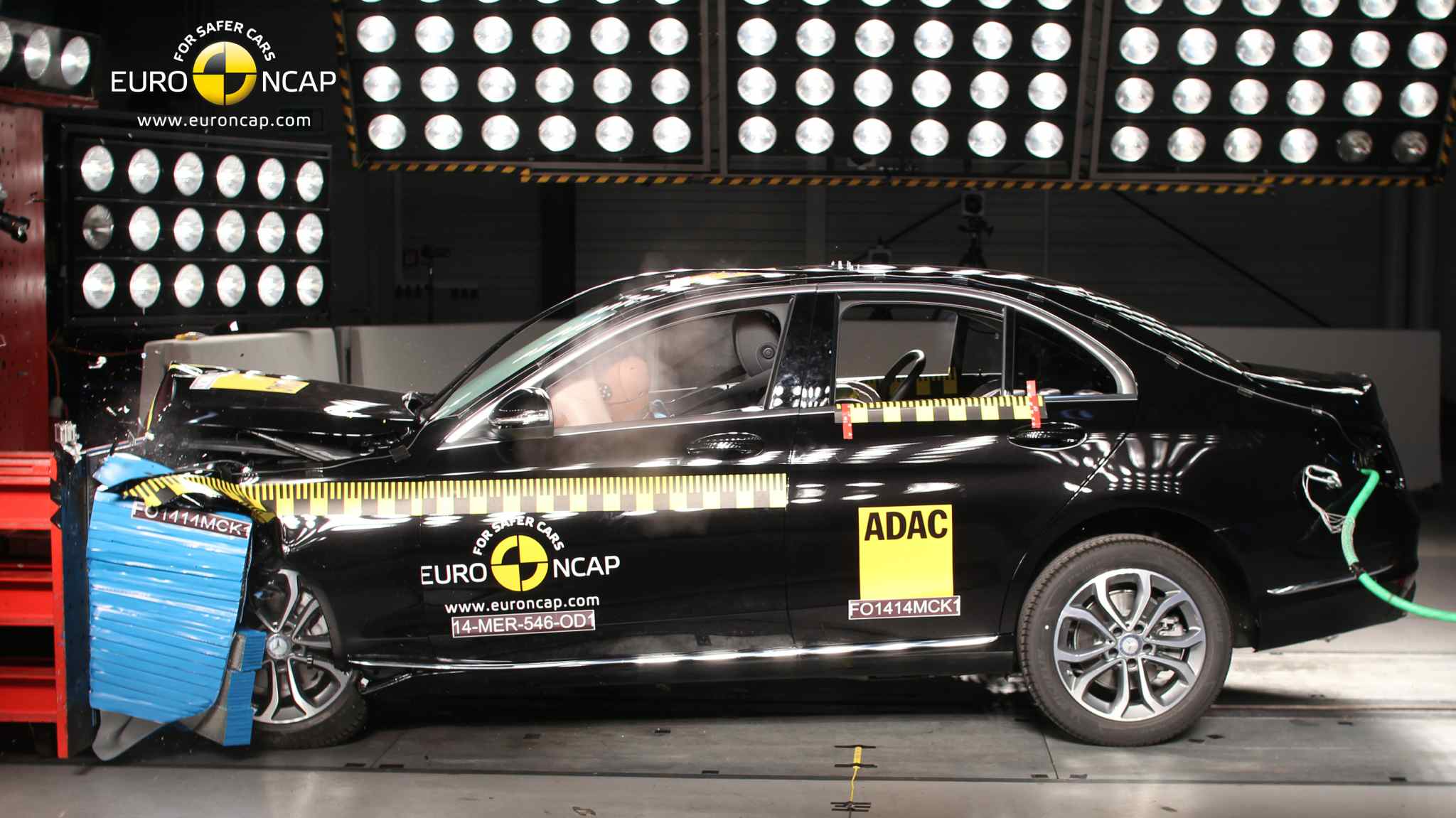 Mercedes C-Klasse mit 5 Sternen im NCAP-Crashtest