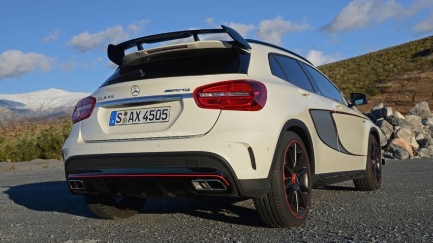 mercedes gla amg mj2014 img 08 880x495 - Mercedes GLA AMG (2014)