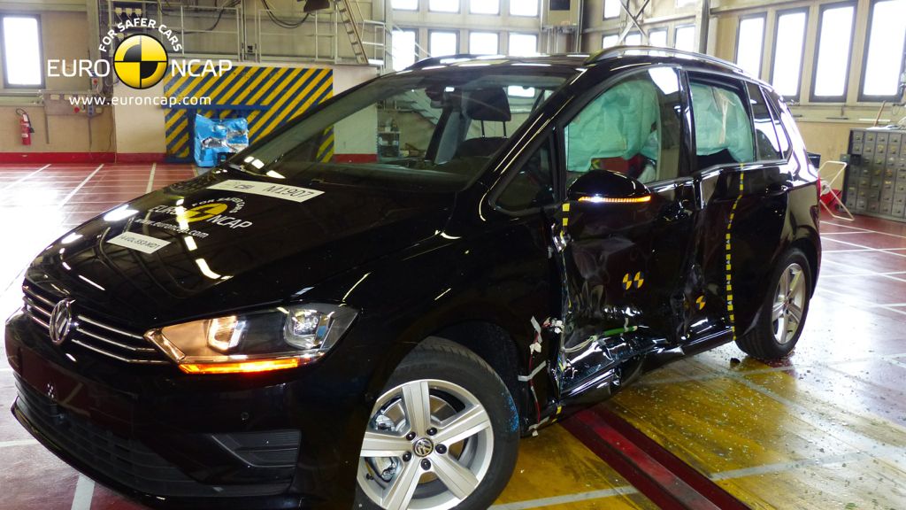 Neuer Golf Sportsvan mit 5 Sternen beim Euro NCAP Crashtest
