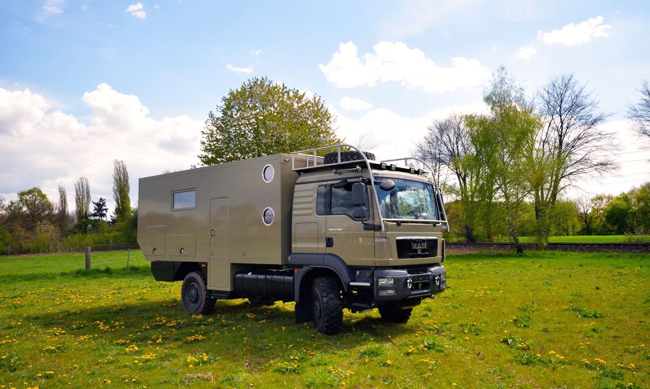 Orangework MAN TGM 13.290: Der Abenteuer-LKW.