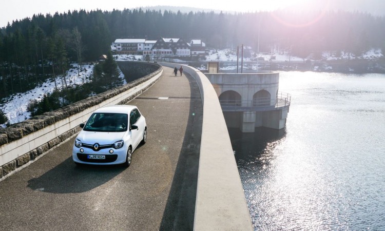 Renault Twingo Fahrbericht AUTOmativ 44 750x450 - Fahrbericht Renault Twingo SCe 70: Smart auf Französisch - mit kleinstem Wendekreis.