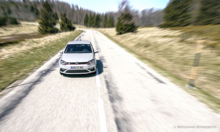 P1140950 750x450 - Fahrbericht VW Polo GTI: Nachtfahrt durch die bunten Straßen von Colmar.