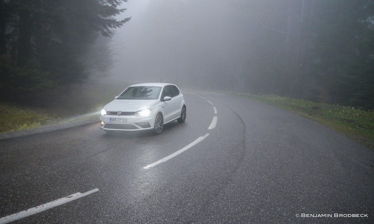 P1150429 750x450 - Fahrbericht VW Polo GTI: Nachtfahrt durch die bunten Straßen von Colmar.