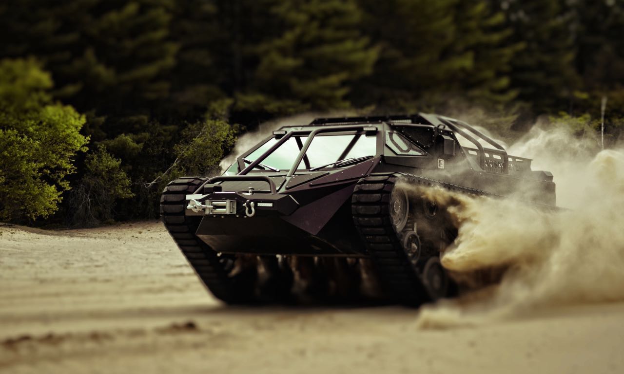 Die US-amerikanische Firma Howe and Howe Technologies Inc. aus Maine hat einen neu entwickelten Luxus-Privat-Panzer names Ripsaw EV2 auf die Beine gestellt - 3