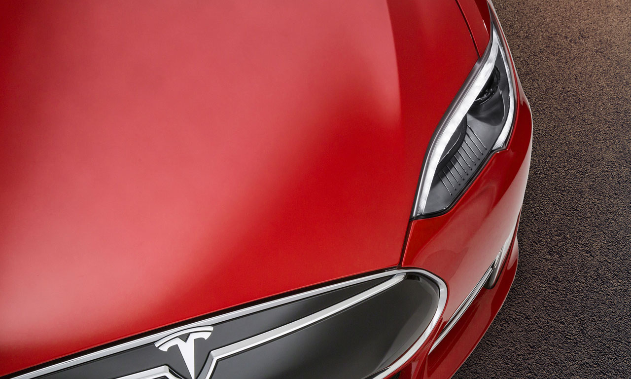 Tesla Model 3 kommt als Limousine und Crossover in 2017.