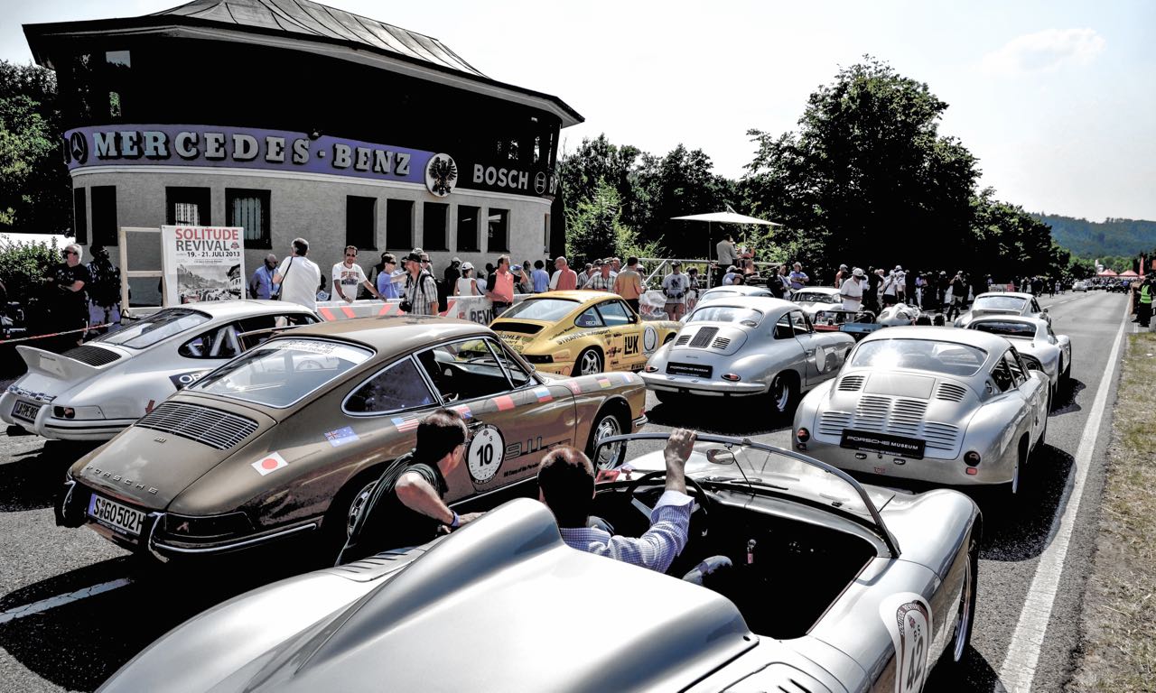 Solitude Revival 2015: Mercedes-Benz und Porsche führen diesmal seltene Klassiker aus!