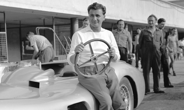 Solitude Revival 2015: Mercedes-Benz und Porsche führen diesmal seltene Klassiker aus! Solitude Revival 2015 Mercedes Benz und Porsche führen diesmal seltene Klassiker aus 15 750x450 - Solitude Revival 2015: Mercedes-Benz und Porsche führen diesmal seltene Klassiker aus!