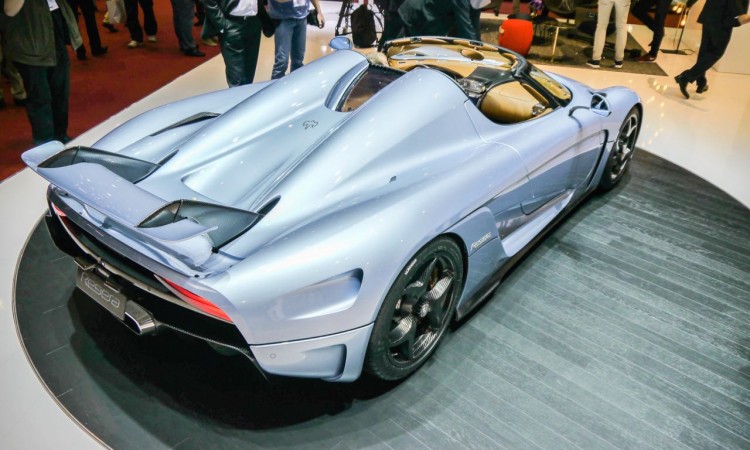 Koenigsegg Regera 17 750x450 - Koenigsegg Regera: 400 Km/h mit 1.500 PS und ohne Getriebe - Wie?!