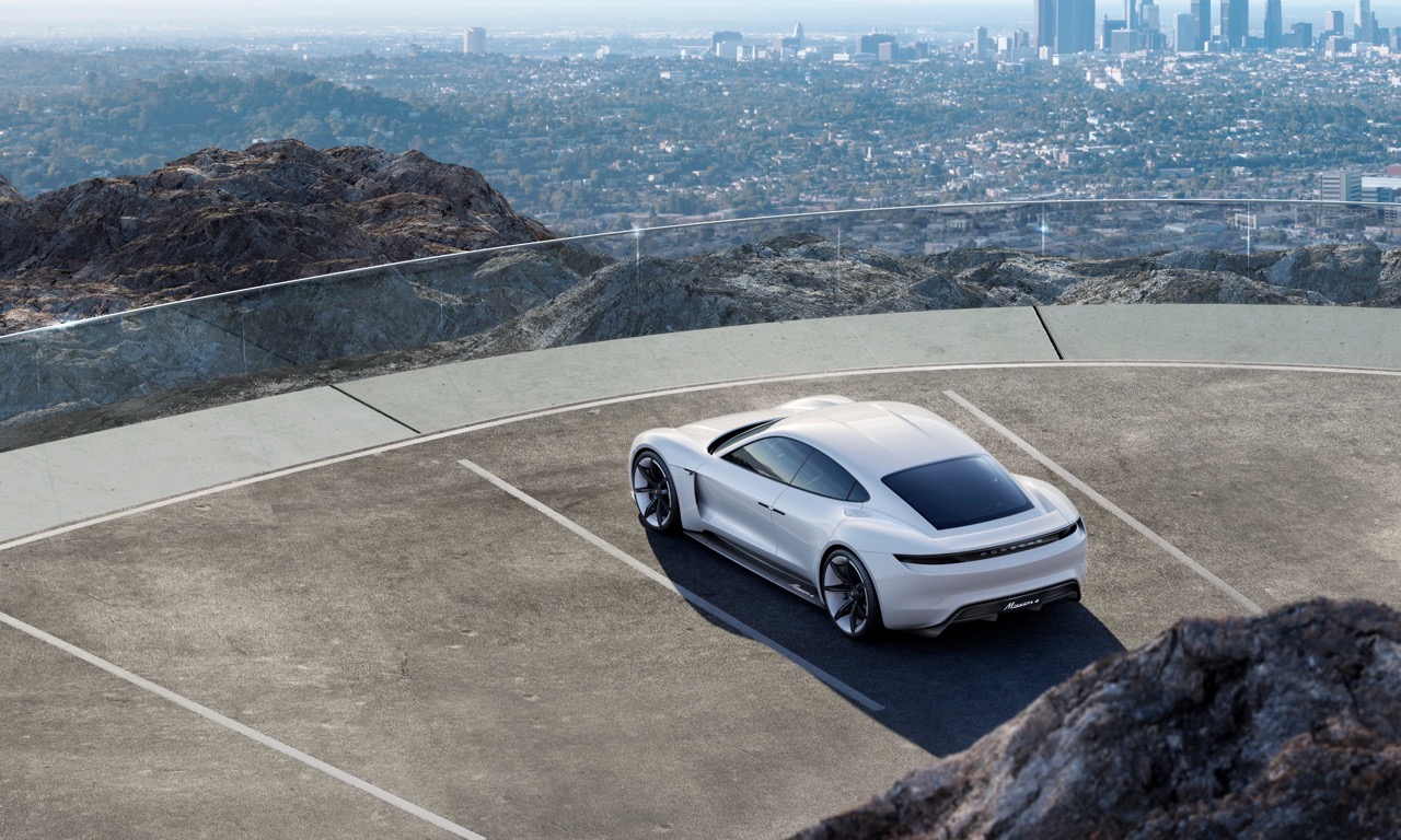 Porsche Mission E: 600 PS und 15 Minuten Ladezeit