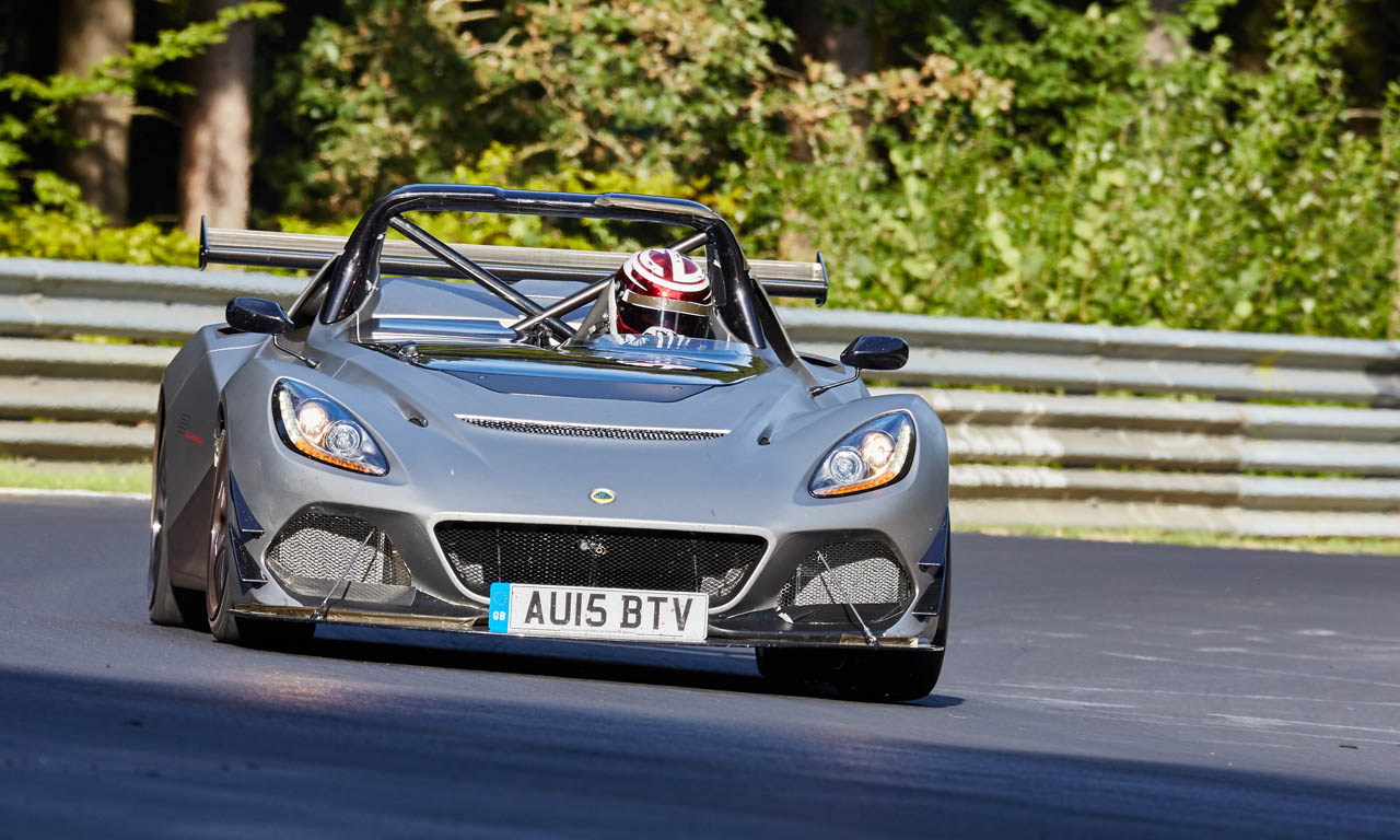 Lotus 3-Eleven bei der Arbeit auf der Nordschleife