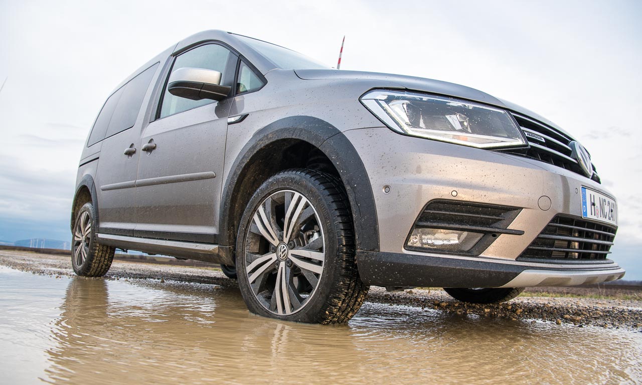 VW Caddy Alltrack im Test: Hochgesetzter Familien-Feldweg-Räuber