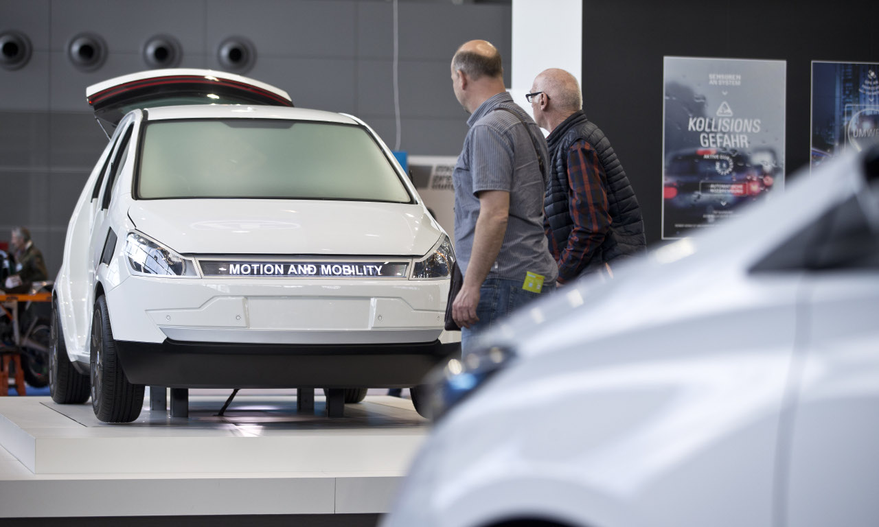 Auto, motor und sport i- mobility-AUTOmativ.de-Elektromobilität-Mercedes-Daimler-Renault-Toyota-intelligente Mobilität-alternative Antriebe-Hybrid-Brennstoffzelle-Messe-Stuttgart