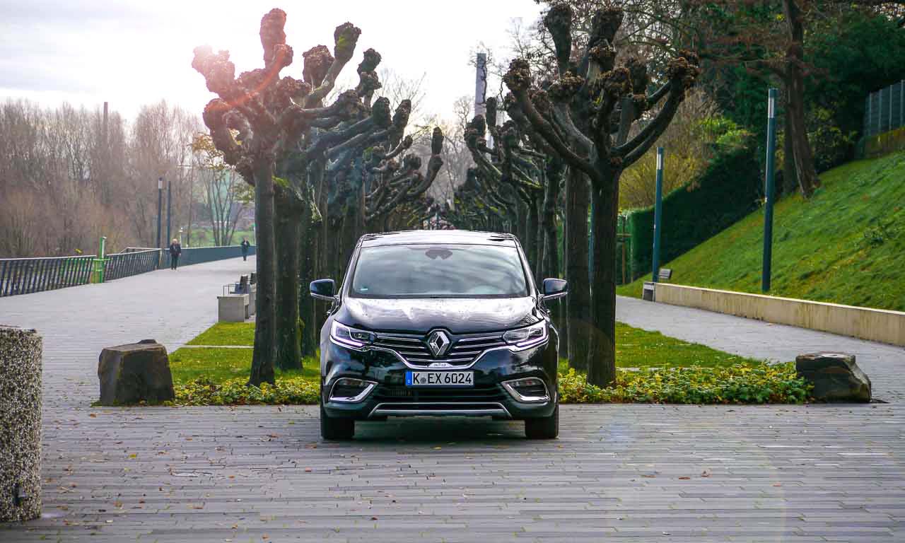 Renault-Espace-Fahrbericht-im-Test-Scenic-Koeln-AUTOmativ-Benjamin-Brodbeck-VW-Touran-Raumschiff-Renault-Familien-Van