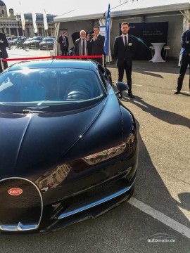 Bugatti Chiron auf dem Wiener Motorensymposium Supercar Hypercar Volkswagen Chiron Benjamin Brodbeck AUTOmativ.de Autoblog Autosalon Genf 2016 Bugatti das schnellste Auto der Welt 450 Kmh 1.500PS 2 270x360 - Der Bugatti Chiron kam zum ersten Mal nach Wien!