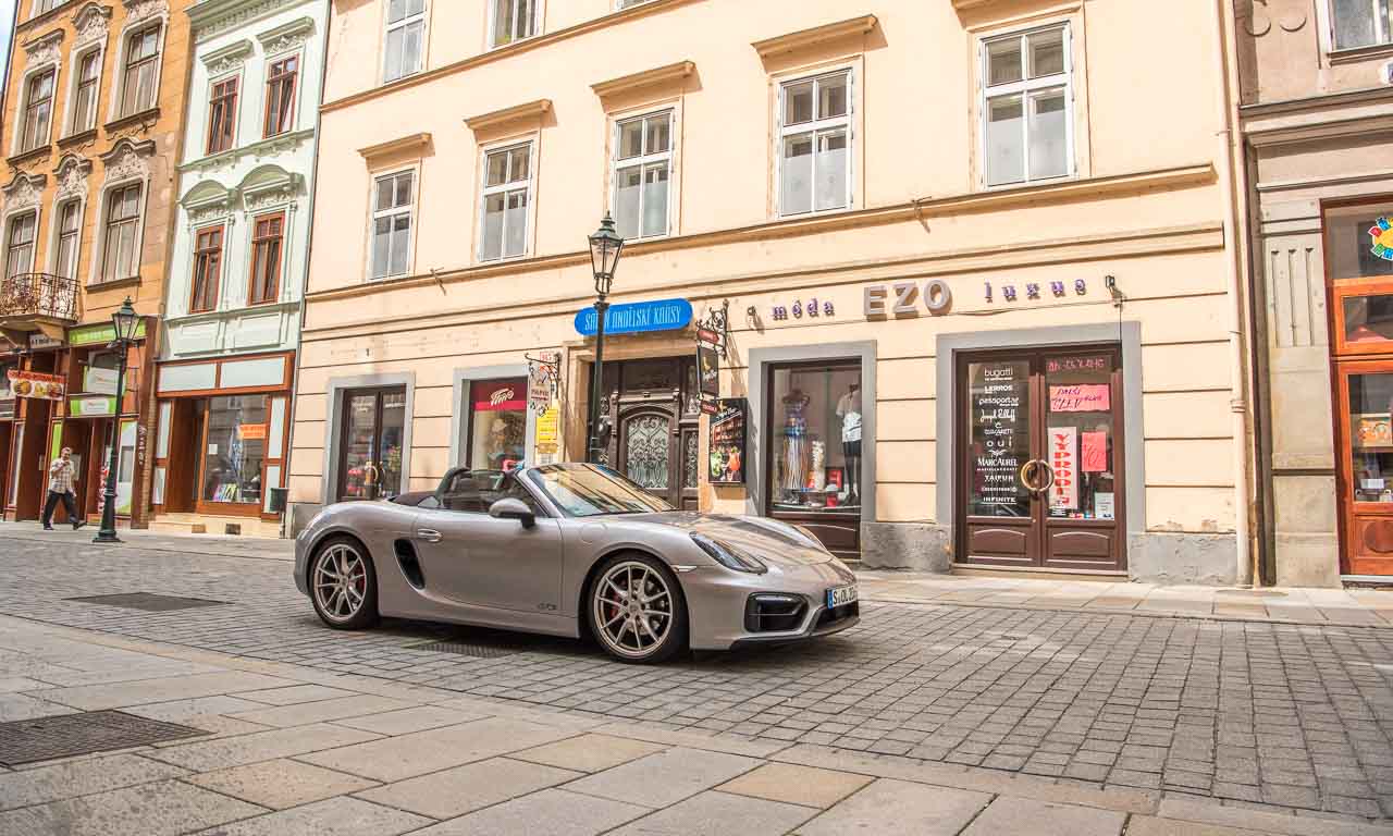 Ost Europa Tour mit Porsche Boxster GTS Stuttgart Plzen Prag Bruenn Olomouc Wien 3 - Eine Reise in das Land des verblassten Glanzes: Tschechien