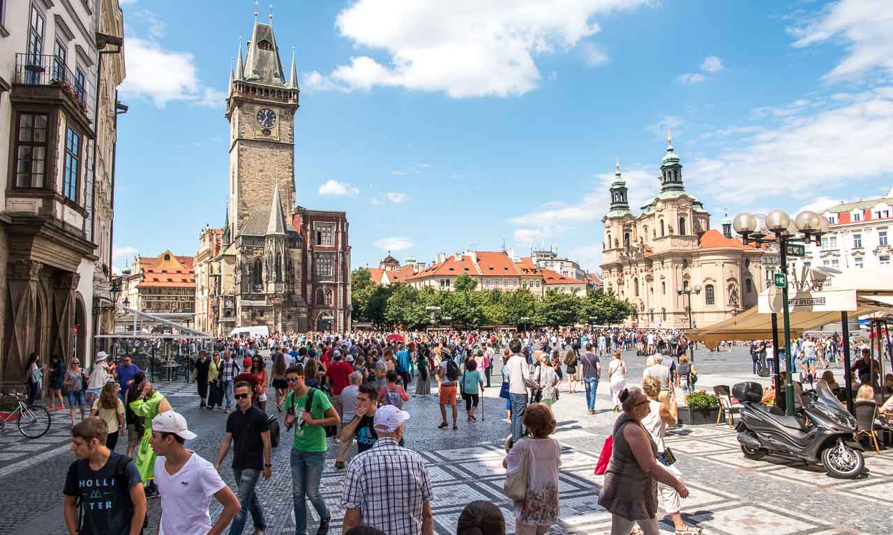Ost Europa Tour mit Porsche Boxster GTS Stuttgart Plzen Prag Bruenn Olomouc Wien 6 - Eine Reise in das Land des verblassten Glanzes: Tschechien