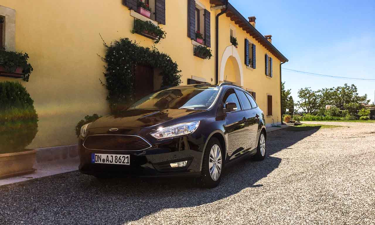 Der Ford Focus Kombi (1.0l) fährt sich wie ein aufgeweichtes Baguette auf Rädern