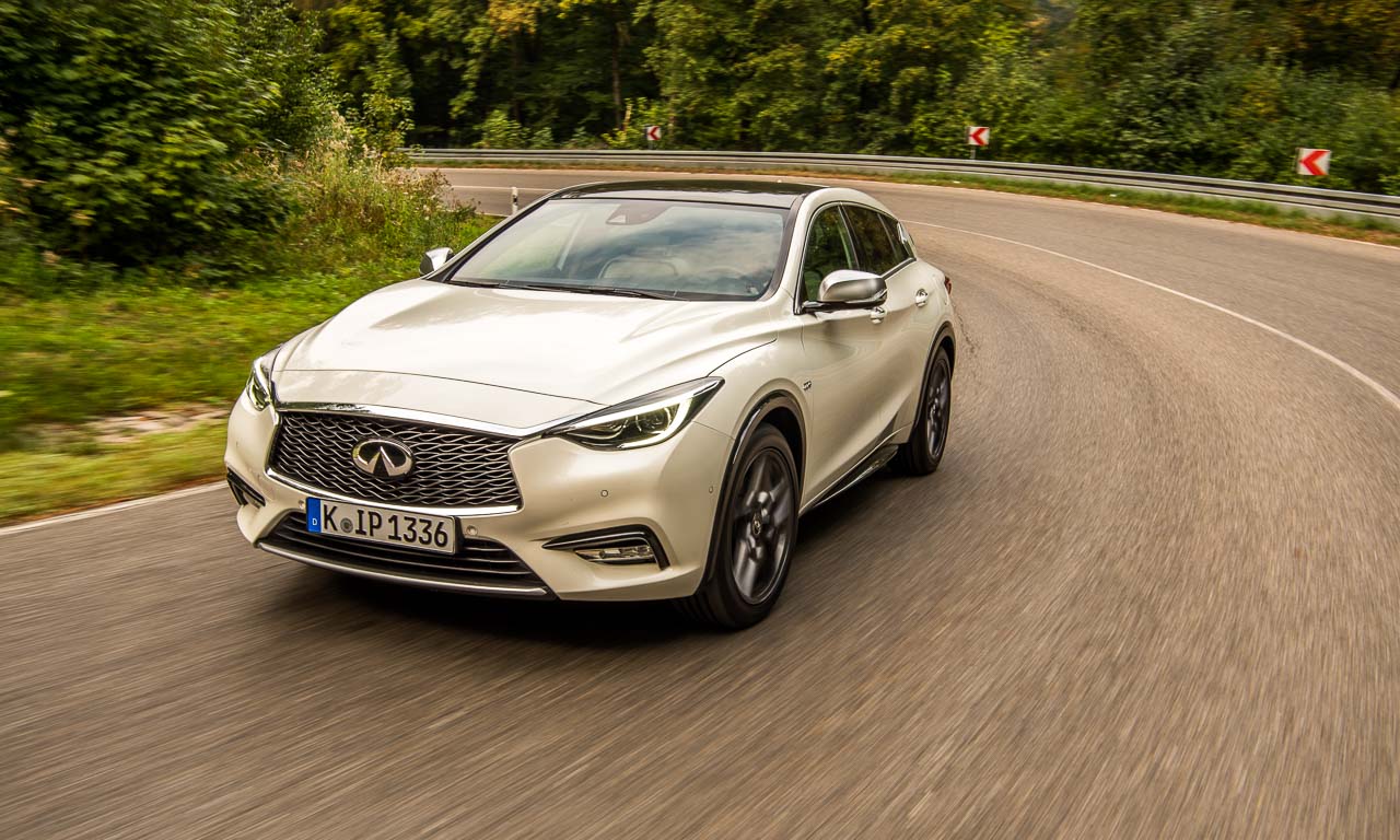 Infiniti Q30 2.2 Diesel im Fahrbericht Test 2.000 Kilometer Dauertest Berlin Hannover Magdeburg Roadtrip AUTOmativ.de Benjamin Brodbeck - Schmuckstück: Infiniti Q30 als Alternative zu Mercedes A-Klasse