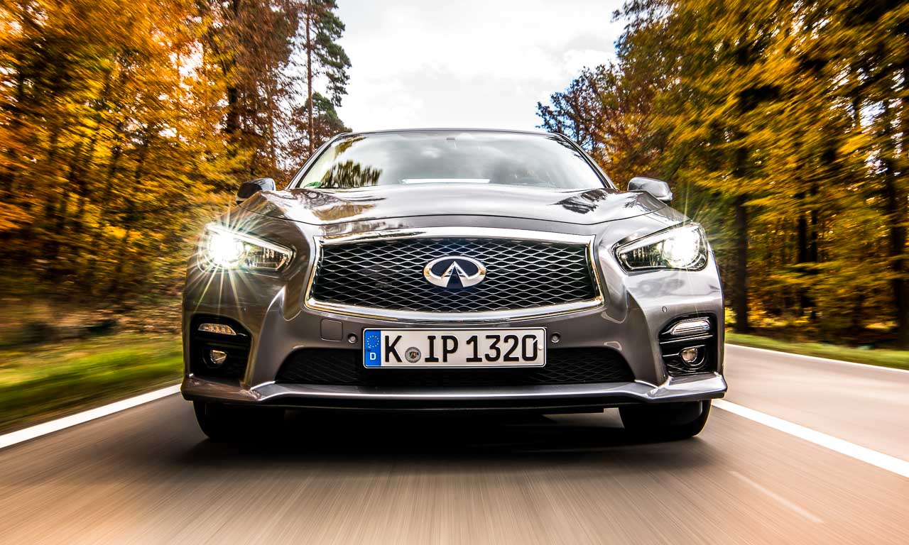 Infiniti Q50 Shooting in Wien 9 - Deine aufregende Alternative bin ich! Anna und der Infiniti Q50