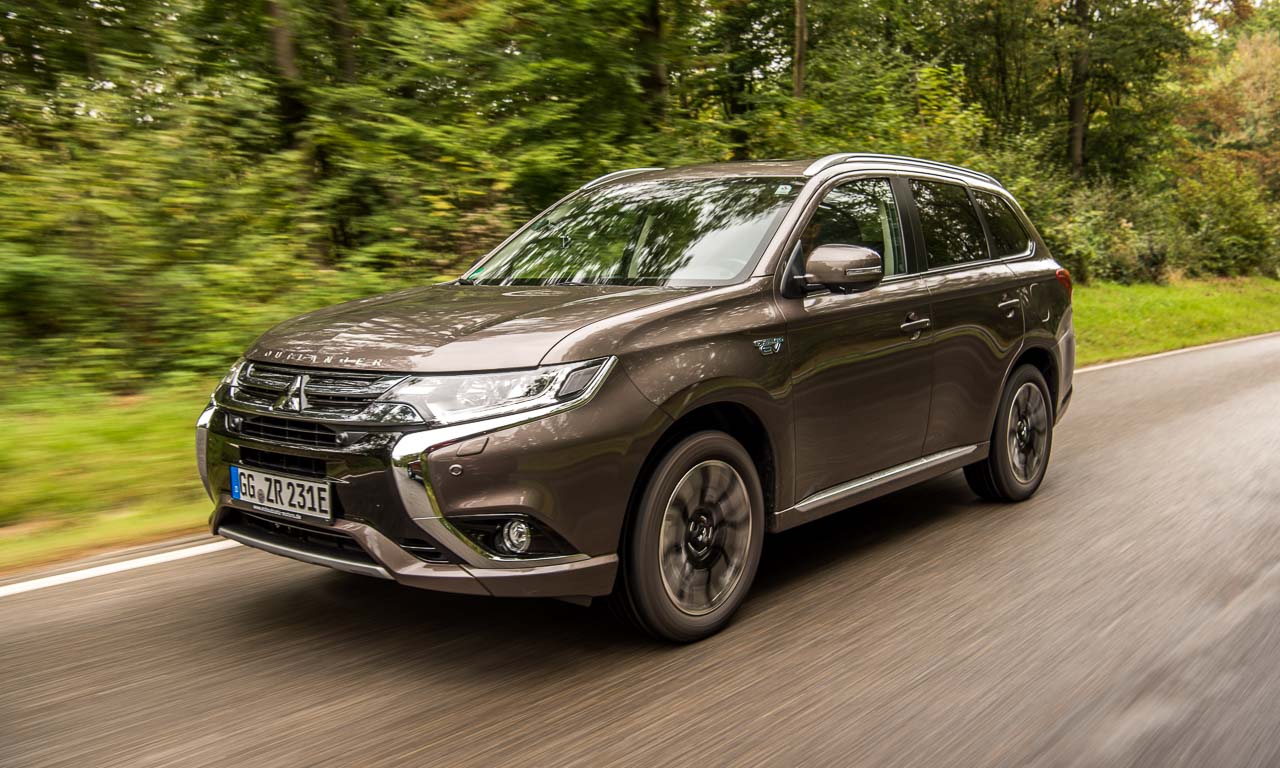 Mitsubishi Outlander PHEV Hybrid Plug-In-Hybrid im Test von AUTOmativ.de und Benjamin Brodbeck Stefan Emmerich Martin Schmidt