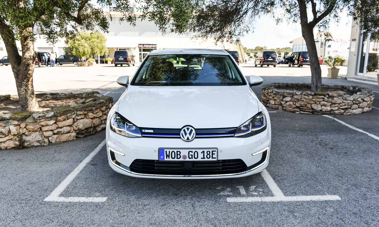 Volkswagen VW e-Golf 2017 im ersten Test und Fahrbericht