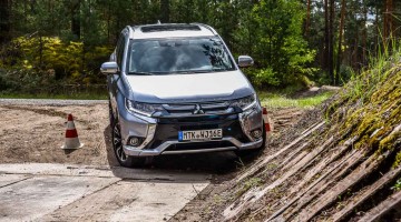 Mitsubishi Outlander PHEV Hybrid Plug-In-Hybrid im Test von AUTOmativ.de und Benjamin Brodbeck Stefan Emmerich Martin Schmidt